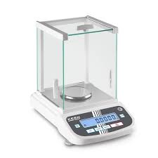 Analytical Balance with Internal Calibration